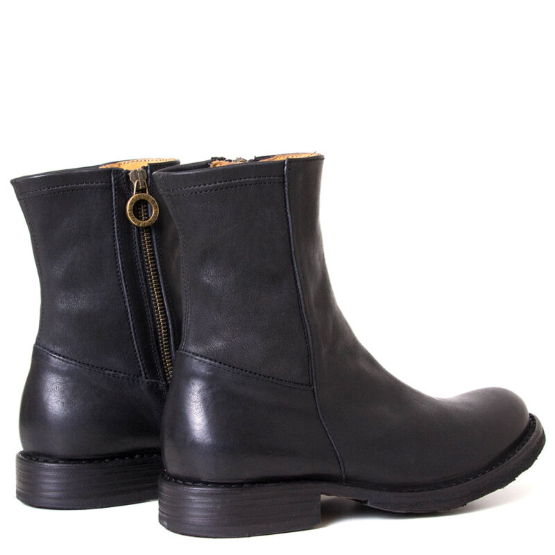 Colanero Women's Stylish Leather Boots - Image 4
