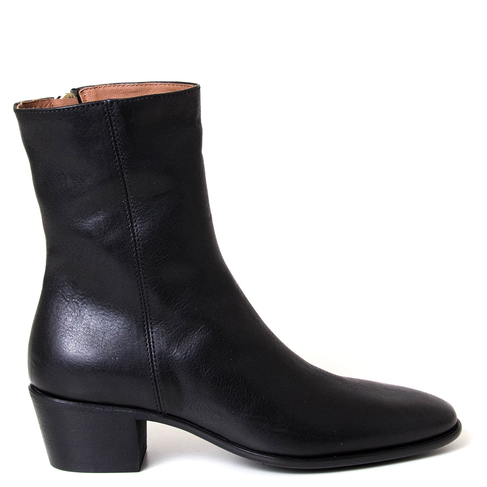 Colanero Women's Matte Finish Leather Boots