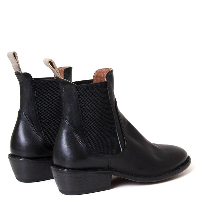 Colanero Women's Classic Leather Chelsea Boots - Image 4